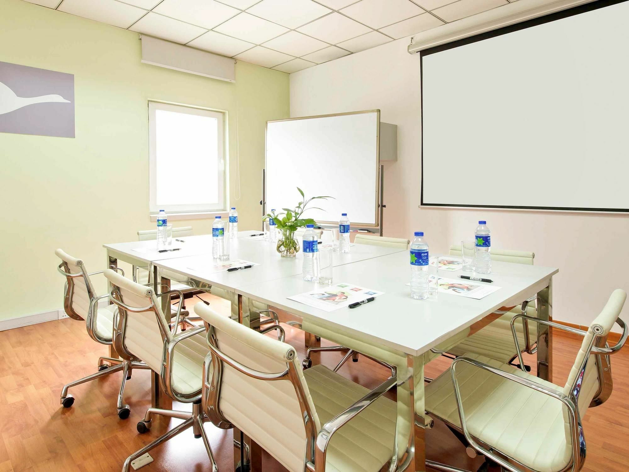 Ibis Wuxi Hi Tech Hotell Eksteriør bilde
